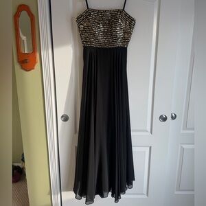 Xscape Elegant Black Top